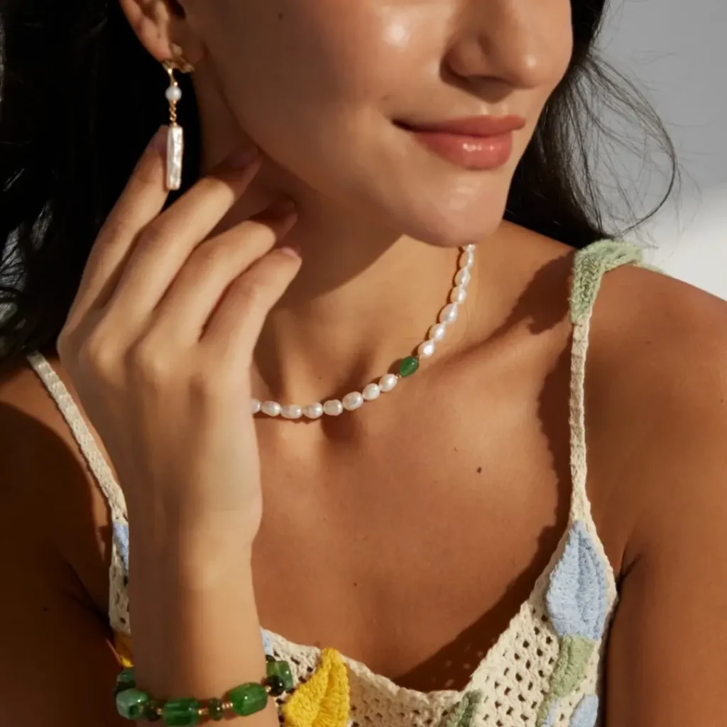 Girl With Modern Flow Natural Pearl Drop Earrings