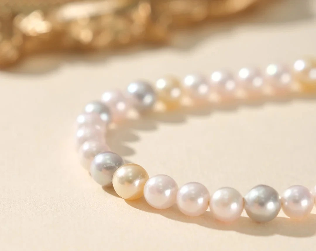 velifes-pearl-necklace