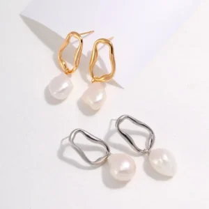Art of Imperfection Baroque Pearl Earrings 01