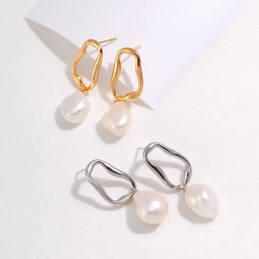 Art of Imperfection Baroque Pearl Earrings 01