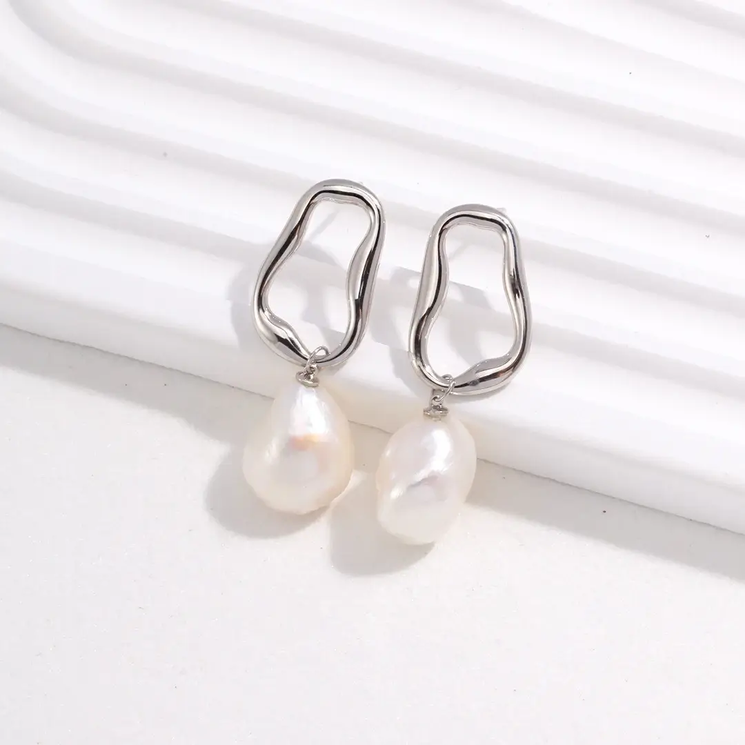Art of Imperfection Baroque Pearl Earrings 02