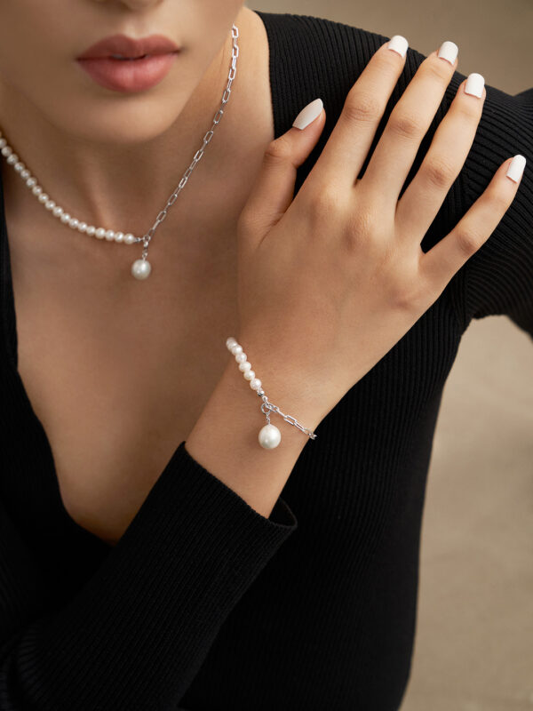 baroque-pearl-bracelet-with-unique-shape-01