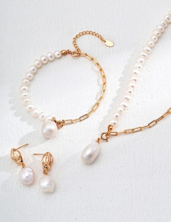 baroque-pearl-bracelet-with-unique-shape-06