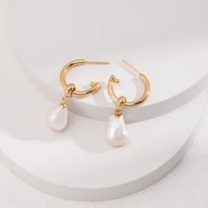 Baroque Pearl Earrings 01