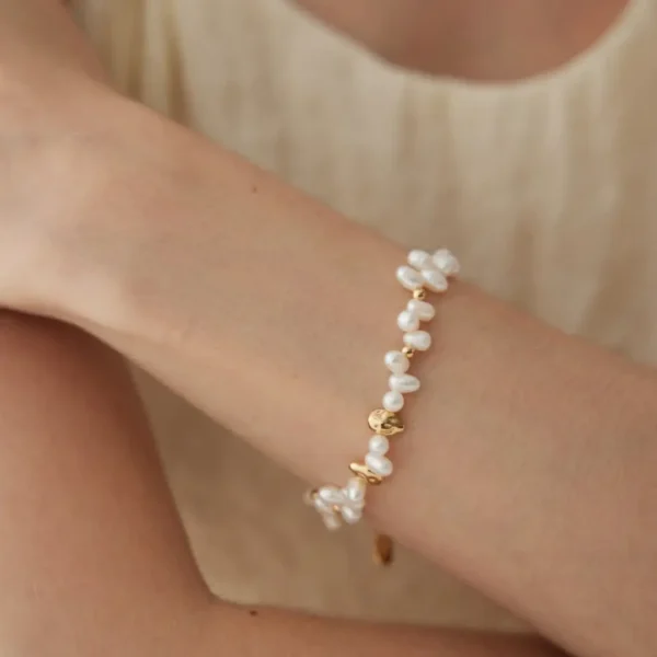 Delicate Luminescence Natural Pearl Bracelet 04