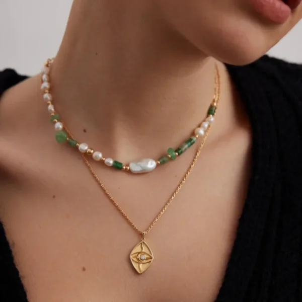 Gemstone Layered Pearl Necklace 05