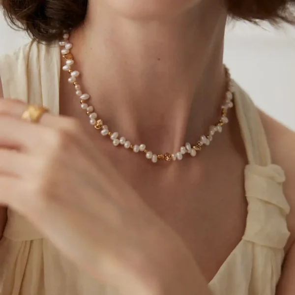 Gradual Elegance Natural Pearl Necklace 05