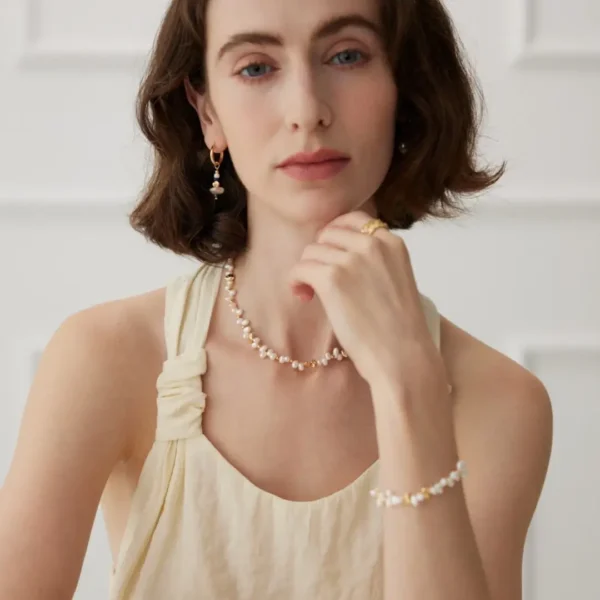 Gradual Elegance Natural Pearl Necklace 07
