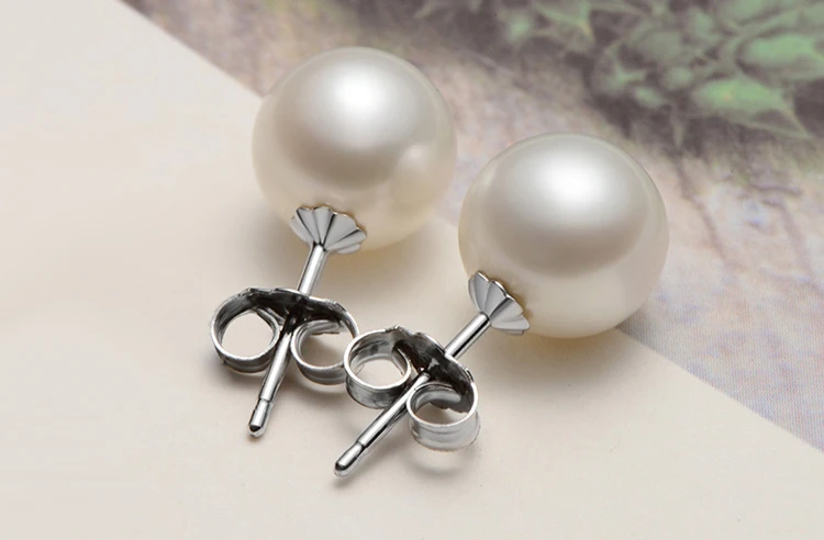 clean your pearl stud earrings