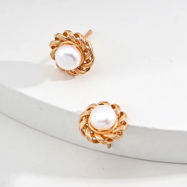 Minimalist French Elegance Natural Pearl Earrings 02