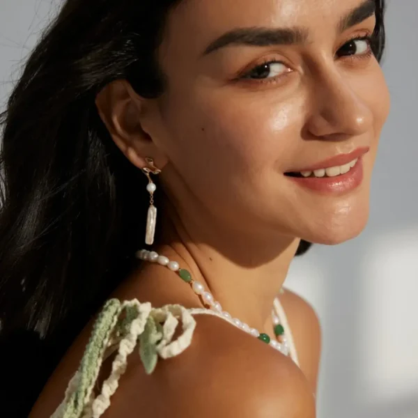 Modern Flow Natural Pearl Drop Earrings 04