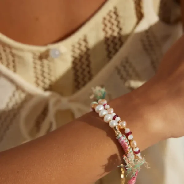 Mother-of-Pearl Ruby Bracelet 05