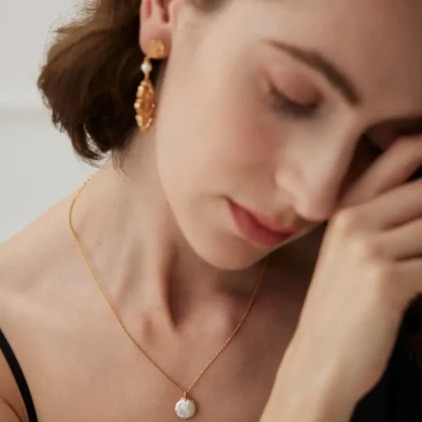 Natural Pearl Necklace｜Subtle Radiance, Everyday Elegance 05