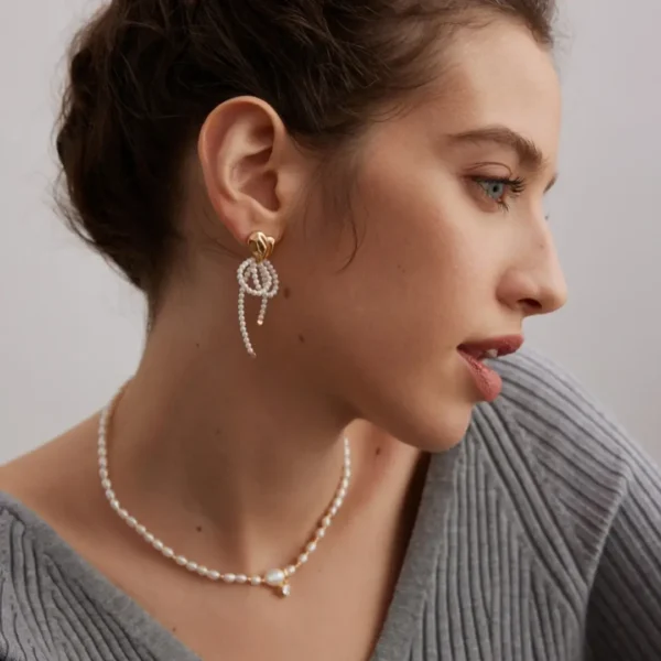 Oceanic Elegance Shell Pearl Earrings 03