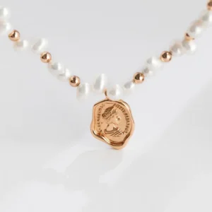 Queen’s Seal Pearl Necklace 02 Queen's Seal Pearl Necklace 02