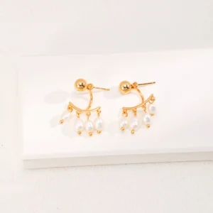 Roman Holiday Rice Pearl Earrings 01