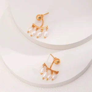 Roman Holiday Rice Pearl Earrings 02